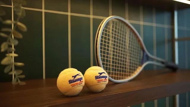 Kaum Introvert Wajib Coba, Main Tennis dan Padel Simulator di Foreground Racquet PIK