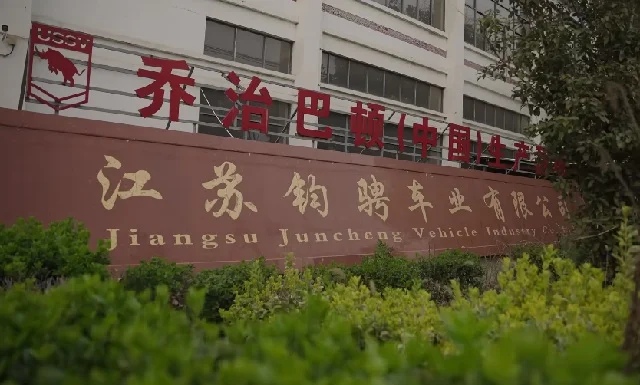Kabar Baik Buat Pecinta Restorasi! China Kini Produksi Bodi Mobil Klasik Baru Seperti Aslinya