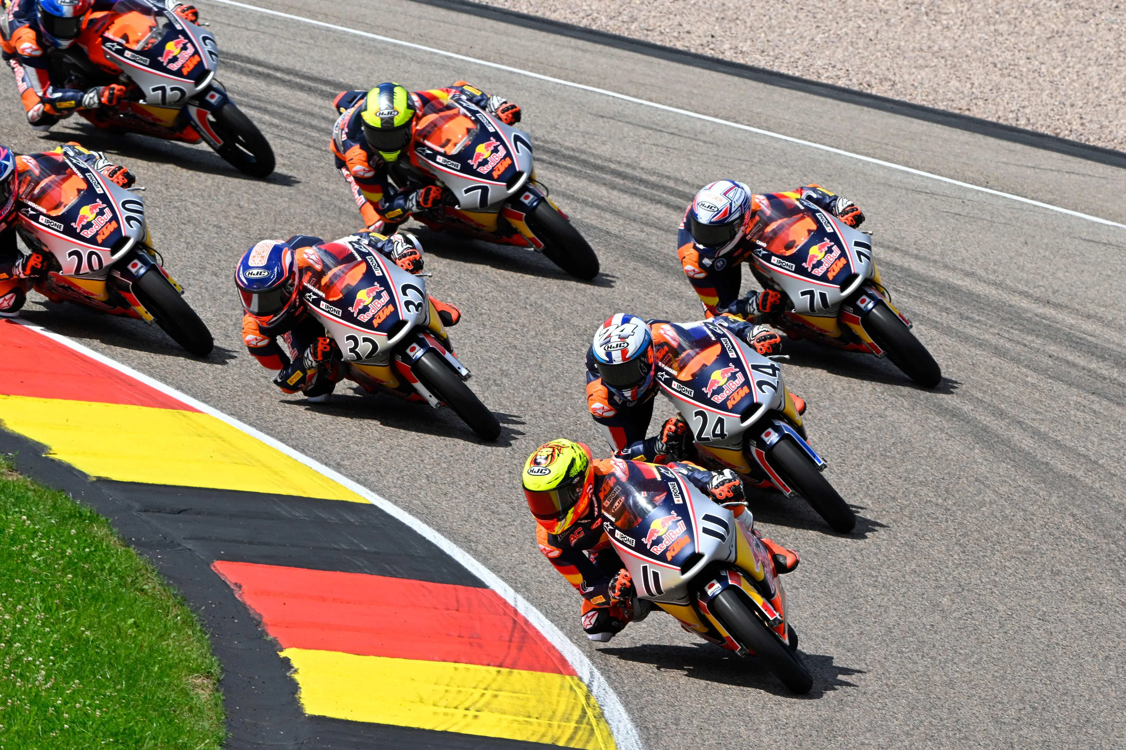 Kiandra Ramadhipa Akhirnya Menang Lagi di Red Bull MotoGP Rookies Cup Jerman