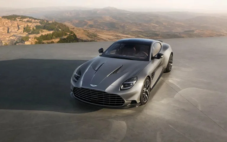 Aston Martin Vanquish Dapat Edisi Spesial 25 Tahun, Dijual Terbatas
