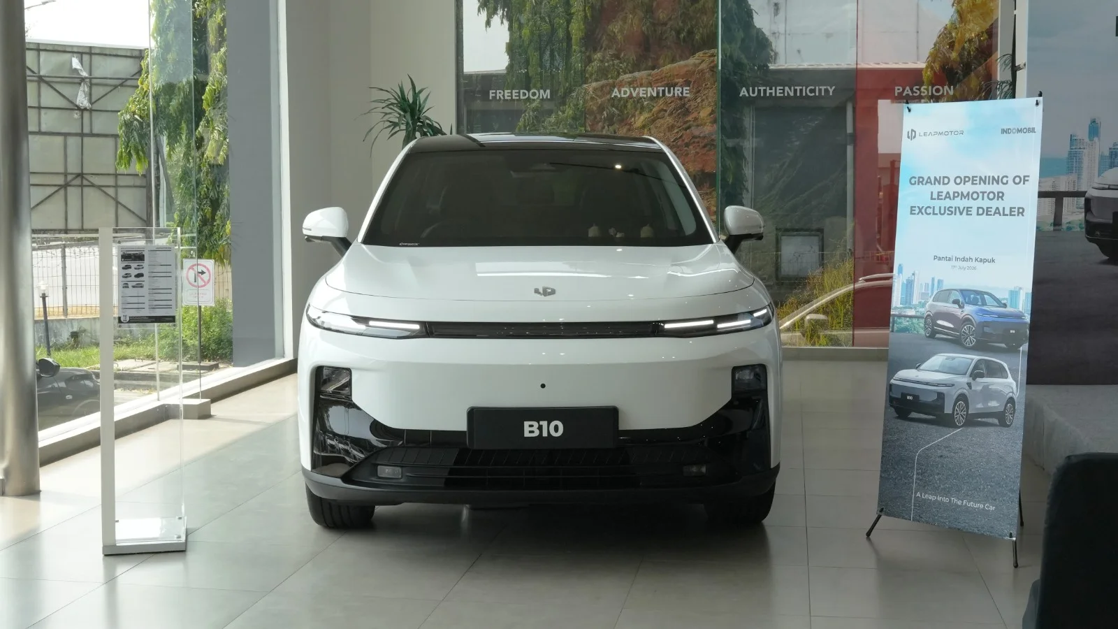 Leapmotor Tancap Gas! Resmikan Diler Pertama di Indonesia