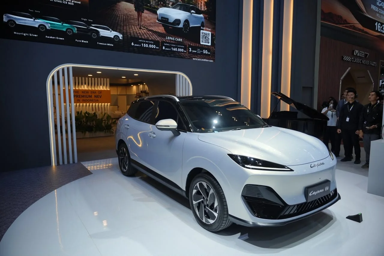 LEPAS E4 Pendatang Baru EV Tawarkan 637 km, Harga Rp339 Juta Selama GIIAS 2026