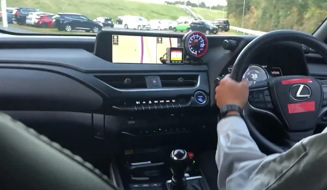 Toyota Bikin Gebrakan, Siapkan Mobil Listrik Manual dengan Pedal Kopling!