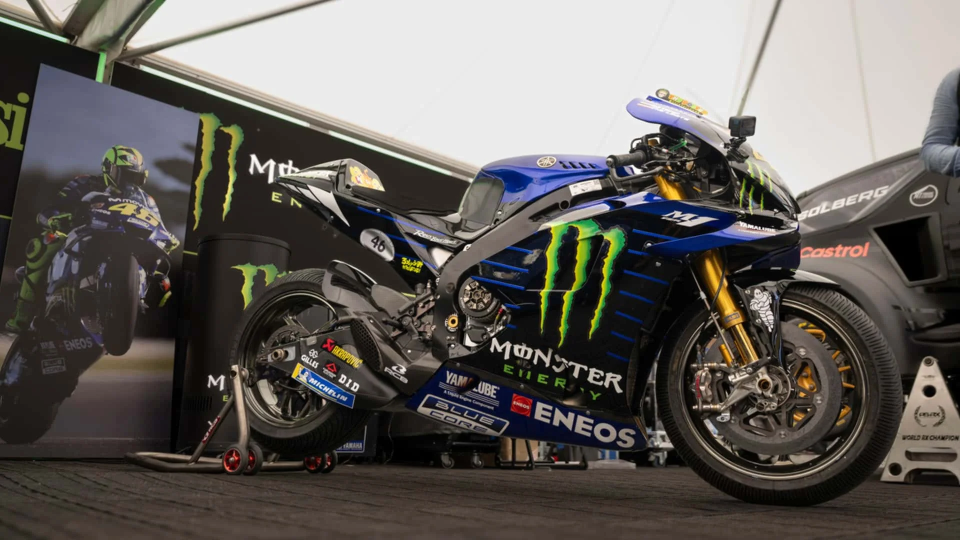 Valentino Rossi Geber Lagi Motor Yamaha M1 MotoGP Di Goodwood, Seperti Apa?