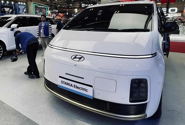 5 Mobil Baru Hyundai Bikin Geger GIIAS 2026, Harga Stargazer Cartenz Turun Rp37,9 Juta!